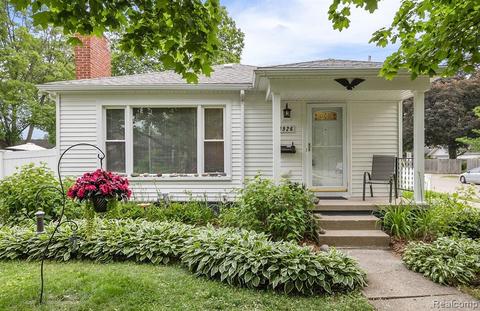 1926 Oxford Rd, Berkley, MI 48072