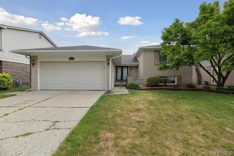 6332 Courtland Dr, Canton, MI 48187