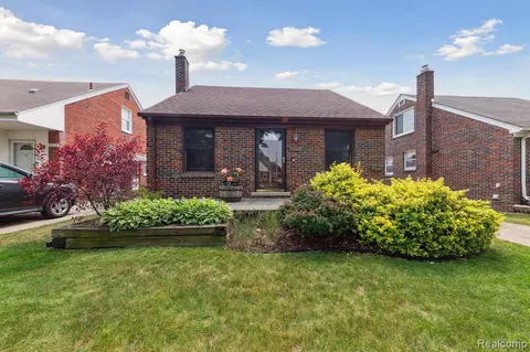 2212 Burger St, Dearborn, MI 48128