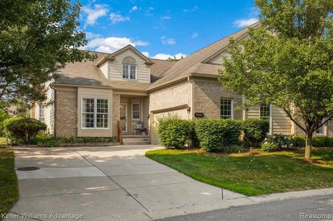 39664 Muirfield Ln, Northville, MI 48168