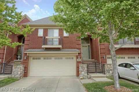 45834 Dutton Dr, Macomb, MI 48044