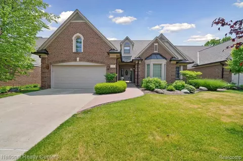 1035 Glenwood, Bloomfield Hills, MI 48302