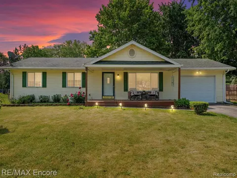 4452 American Heritage Rd, Grand Blanc, MI 48439
