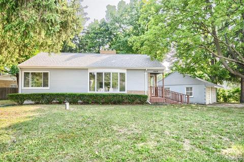1464 Cutler St, Burton, MI 48509
