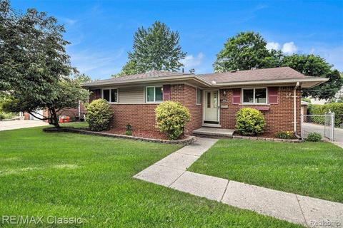 36428 Dover St, Livonia, MI 48150