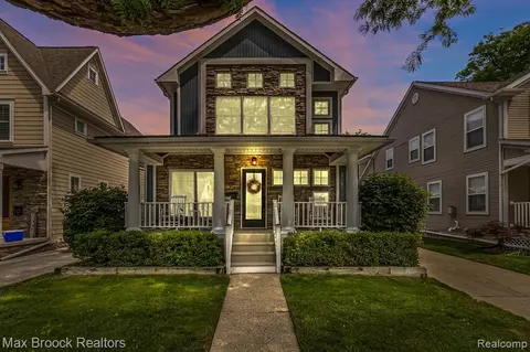 1063 Bird Ave, Birmingham, MI 48009