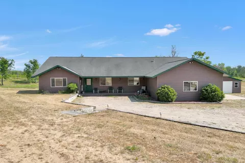 1144 E Scribner Rd, Cumming, MI 48654