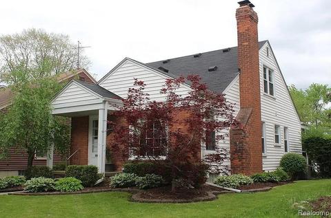 10549 Hart Ave, Huntington Woods, MI 48070