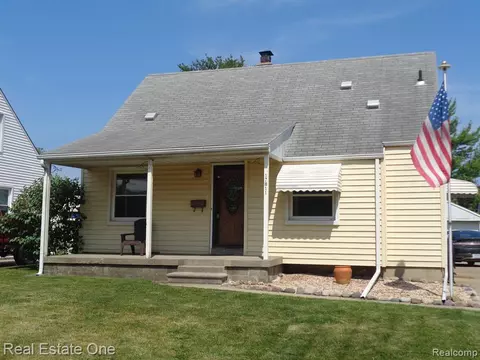 17811 Quarry St, Riverview, MI 48193