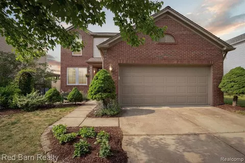 7187 Richmond Dr, Ypsilanti, MI 48197