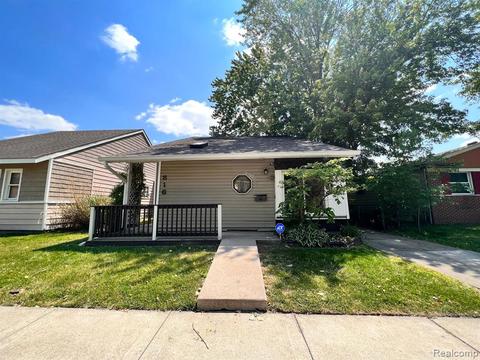 816 E Barrett Ave, Madison Heights, MI 48071