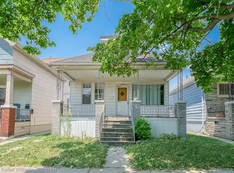3899 Casmere St, Hamtramck, MI 48212