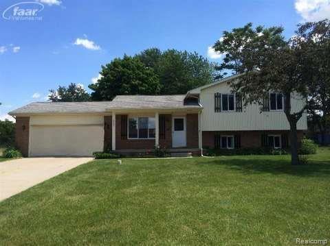 6085 Coventry Dr, Swartz Creek, MI 48473