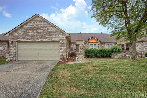 20912 Riverbend Dr S, Clinton Township, MI 48038