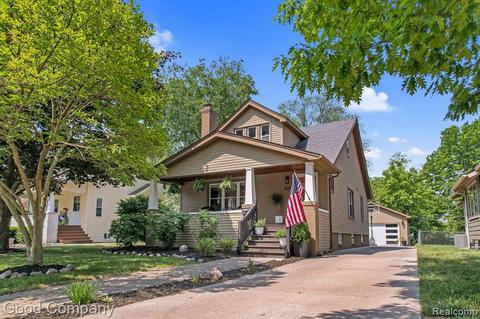 1035 Iroquois Blvd, Royal Oak, MI 48067