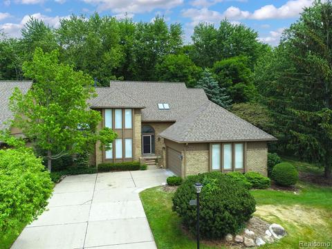 28756 Hidden Trl, Farmington Hills, MI 48331