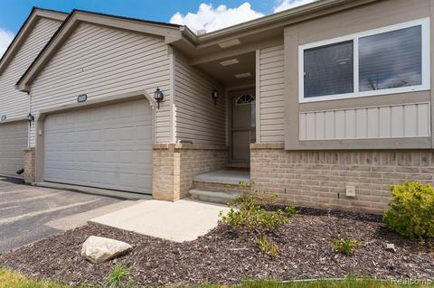 18009 Wilson St, Grand Blanc, MI 48439