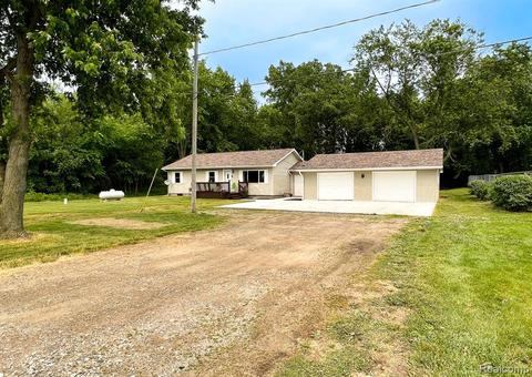 6655 S Durand Rd, Durand, MI 48429