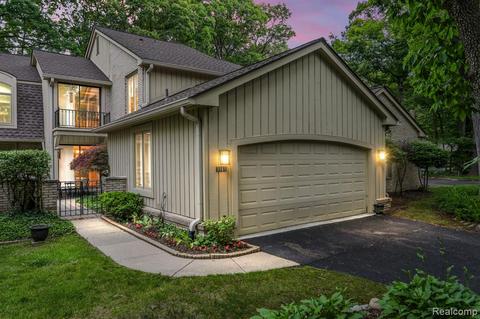 1161 Hillpointe Cir #33, Bloomfield Hills, MI 48304