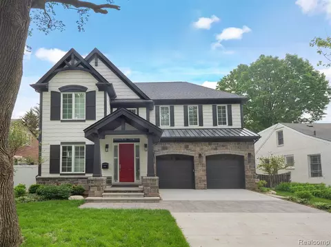1231 Cedar Dr, Birmingham, MI 48009