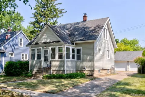 1318 Butternut Ave, Royal Oak, MI 48073