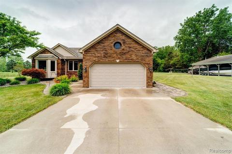 1544 Stein Rd, Saint Clair, MI 48079