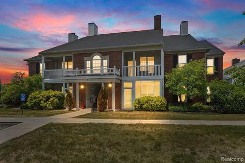 841 E Summerfield Glen Cir, Ann Arbor, MI 48103