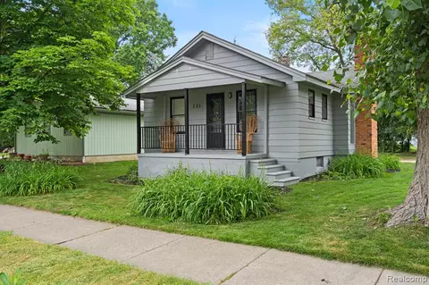 233 Cherry Dr, Troy, MI 48083