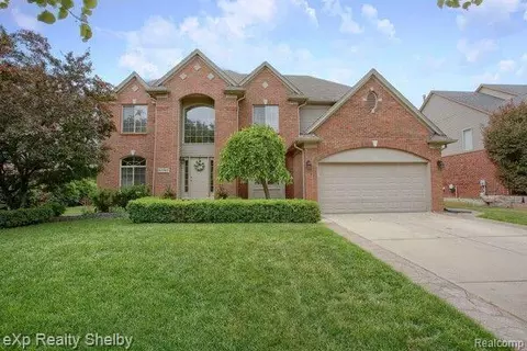 57787 Hawthorn Dr, Washington, MI 48094