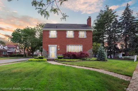 8114 Esper St, Detroit, MI 48204