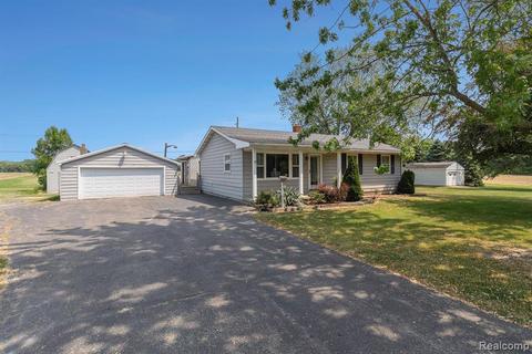 10161 Lehring Rd, Byron, MI 48418