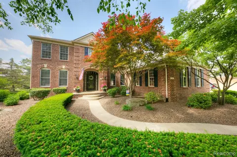 468 Sylvan Dr, Canton, MI 48188