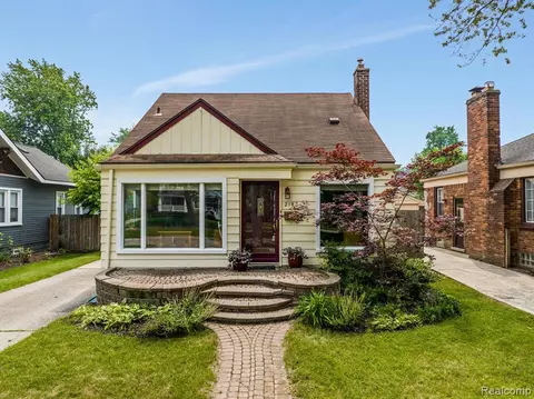 2183 Beverly Blvd, Berkley, MI 48072