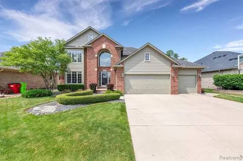 20871 Addison Dr, Macomb, MI 48044