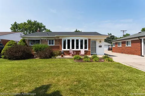 25054 Crowley St, Taylor, MI 48180