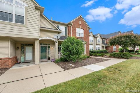 4280 Hampton Ridge Blvd, Howell, MI 48843