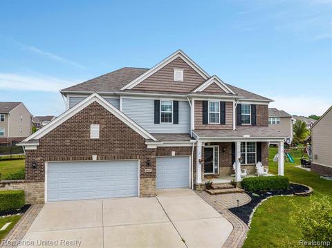 58680 Bridge House Ct, South Lyon, MI 48178
