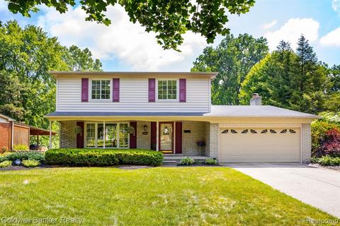 15624 Riverside St, Livonia, MI 48154