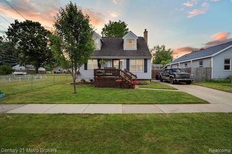 1446 E Buder Ave, Burton, MI 48529