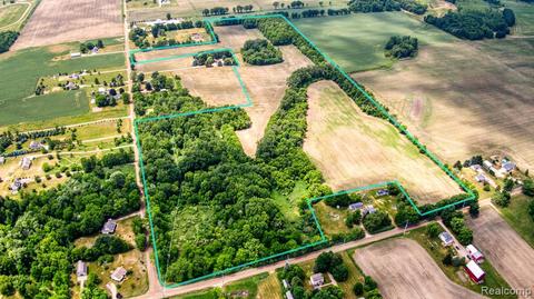 2095 N Gregory Rd, Fowlerville, MI 48836