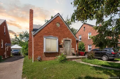 15255 Young St, Detroit, MI 48205