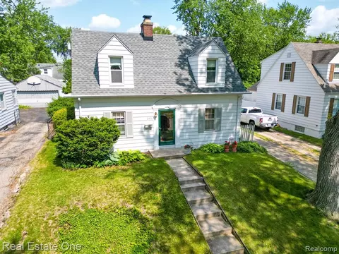 205 Draper Ave, Pontiac, MI 48341