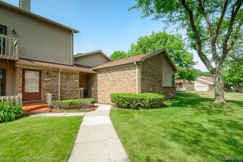 7079 Elmhurst, West Bloomfield, MI 48322