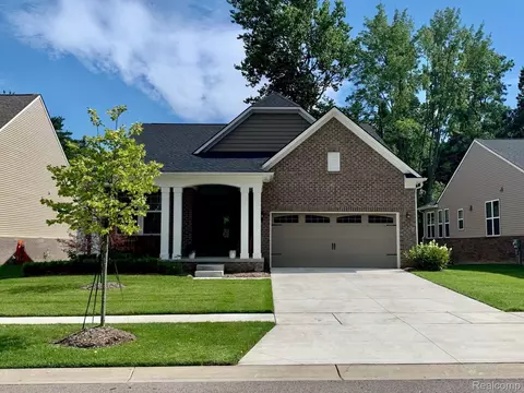 50132 Thatcher St, Canton, MI 48188