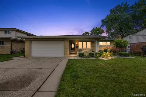 14457 Talbot Dr, Warren, MI 48088