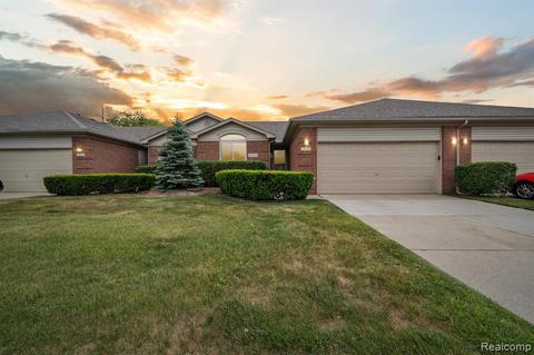 3902 Tahoe Dr, Warren, MI 48091