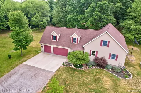 6345 Caine Rd, Vassar, MI 48768