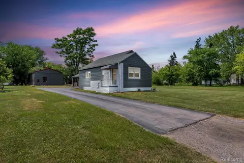 6023 Thomas St, Richfield, MI 48423