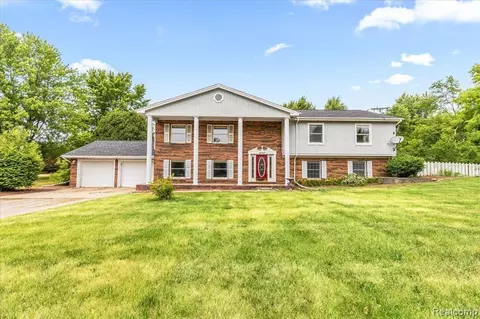 5147 Wright Rd, Milan, MI 48160