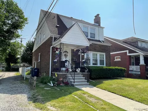 1373 Morris Ave, Lincoln Park, MI 48146